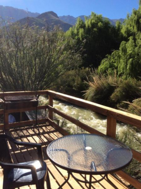 Cottages by the river, Vicuña